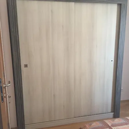 Apartament *